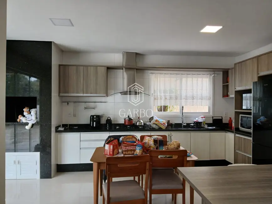 Foto 6 de Casa com 3 quartos à venda, 284m2 em Country, Santa Cruz Do Sul - RS