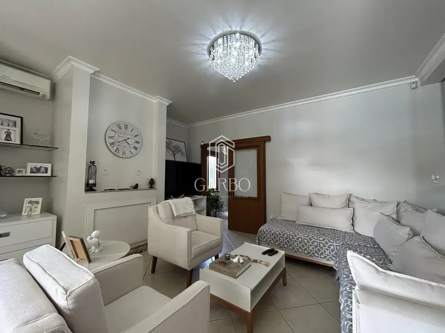Casa com 4 quartos à venda, 207m2 em Universitário, Santa Cruz Do Sul - RS - imagem 9 Foto 9 de Casa com 4 quartos à venda, 207m2 em Universitário, Santa Cruz Do Sul - RS