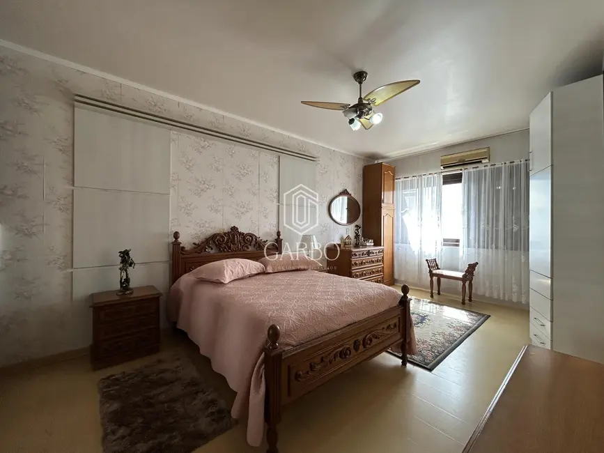 Apartamento com 4 quartos à venda, 281m2 em Higienópolis, Santa Cruz Do Sul - RS - imagem 8 Foto 8 de Apartamento com 4 quartos à venda, 281m2 em Higienópolis, Santa Cruz Do Sul - RS