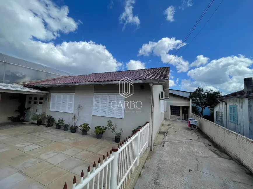 Foto 1 de Casa com 3 quartos à venda, 172m2 em Santo Inácio, Santa Cruz Do Sul - RS