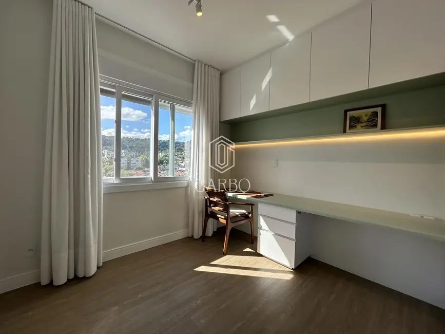 Apartamento com 3 quartos à venda, 183m2 em Santo Inácio, Santa Cruz Do Sul - RS - imagem 9 Foto 9 de Apartamento com 3 quartos à venda, 183m2 em Santo Inácio, Santa Cruz Do Sul - RS
