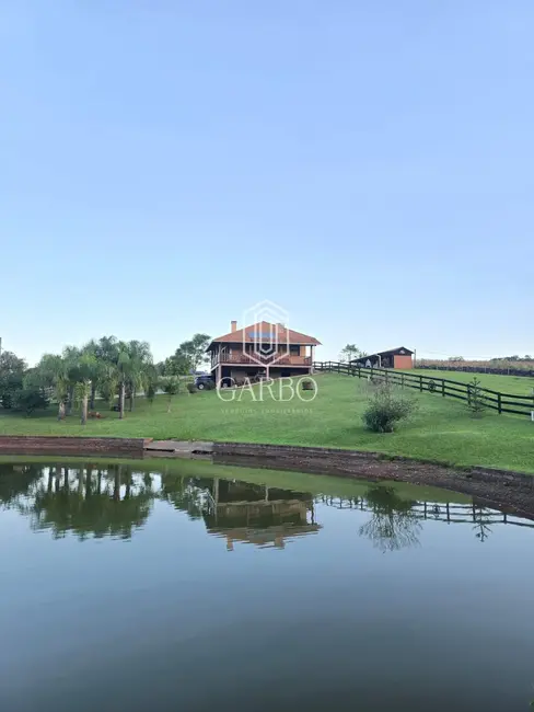 Foto 1 de Chácara com 3 quartos à venda, 218m2 em Country, Santa Cruz Do Sul - RS