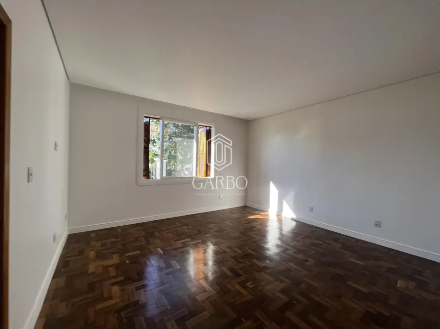 Casa com 3 quartos à venda, 311m2 em Goiás, Santa Cruz Do Sul - RS - imagem 4 Foto 4 de Casa com 3 quartos à venda, 311m2 em Goiás, Santa Cruz Do Sul - RS