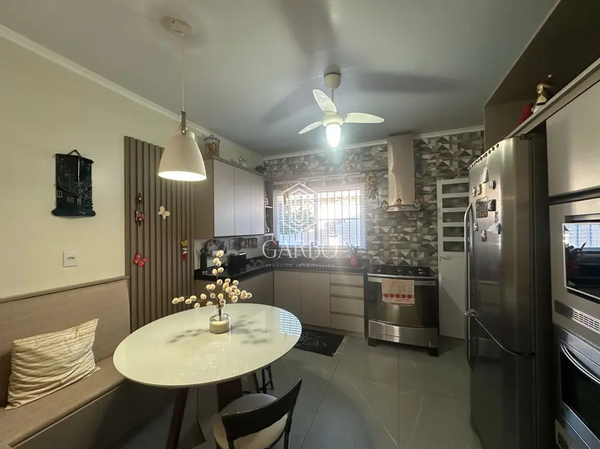Foto 4 de Casa com 3 quartos à venda, 170m2 em Santo Inácio, Santa Cruz Do Sul - RS