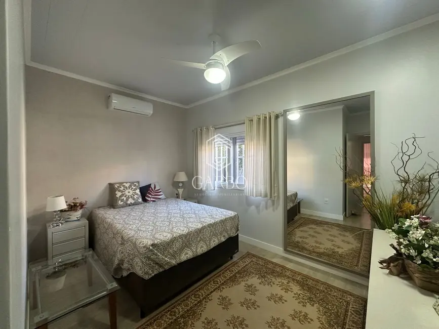 Foto 6 de Casa com 3 quartos à venda, 170m2 em Santo Inácio, Santa Cruz Do Sul - RS