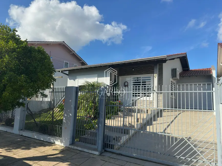 Foto 1 de Casa com 3 quartos à venda, 170m2 em Santo Inácio, Santa Cruz Do Sul - RS