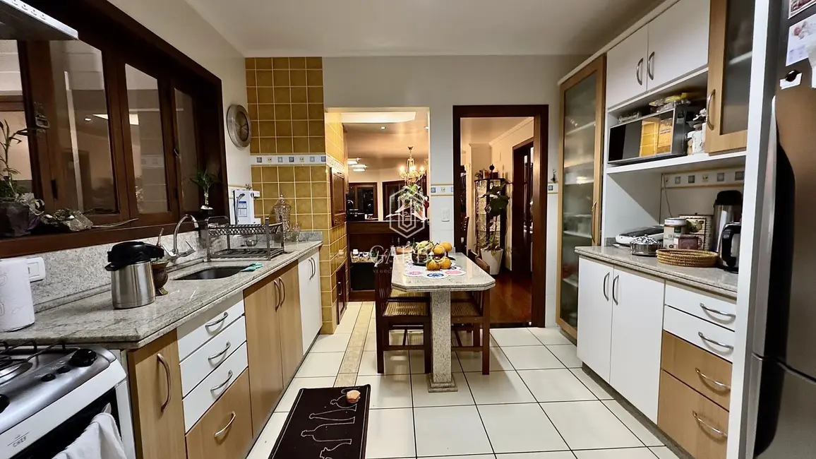 Foto 4 de Casa com 3 quartos à venda, 476m2 em Santo Inácio, Santa Cruz Do Sul - RS