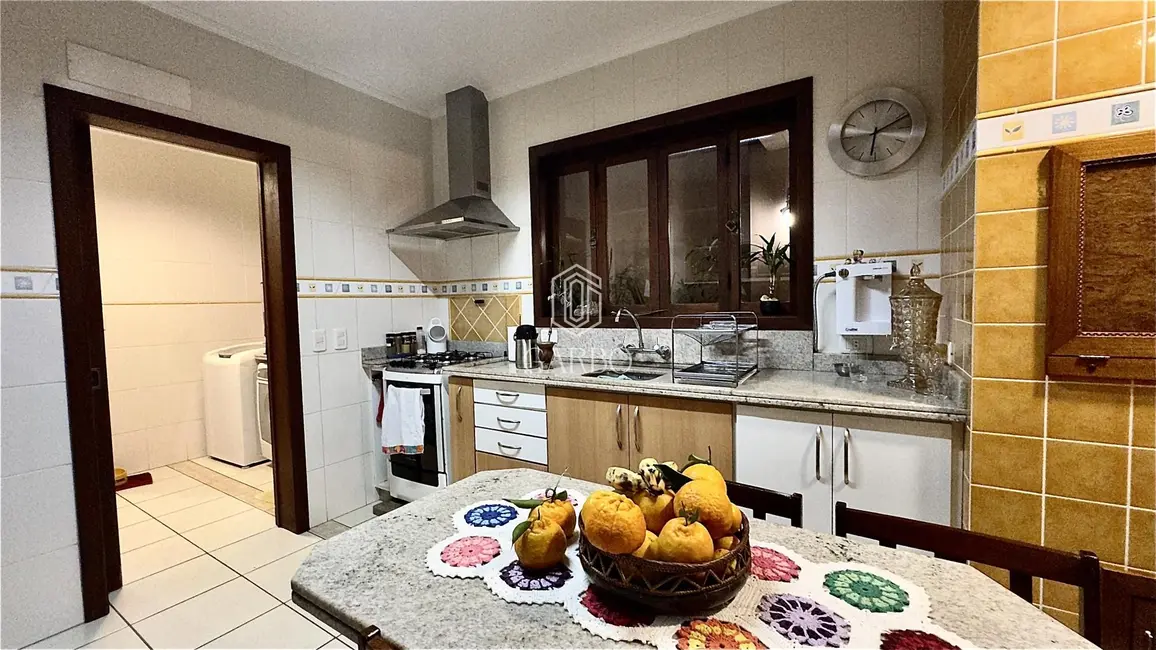 Foto 5 de Casa com 3 quartos à venda, 476m2 em Santo Inácio, Santa Cruz Do Sul - RS