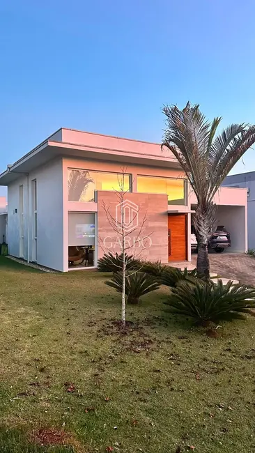 Casa com 3 quartos à venda, 200m2 em Country, Santa Cruz Do Sul - RS - imagem 1 Foto 1 de Casa com 3 quartos à venda, 200m2 em Country, Santa Cruz Do Sul - RS