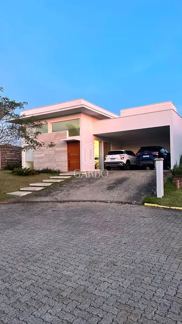 Casa com 3 quartos à venda, 200m2 em Country, Santa Cruz Do Sul - RS - imagem 2 Foto 2 de Casa com 3 quartos à venda, 200m2 em Country, Santa Cruz Do Sul - RS