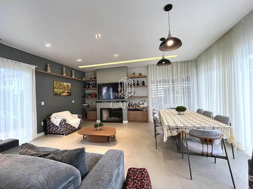 Casa com 4 quartos à venda, 346m2 em Country, Santa Cruz Do Sul - RS - imagem 3 Foto 3 de Casa com 4 quartos à venda, 346m2 em Country, Santa Cruz Do Sul - RS