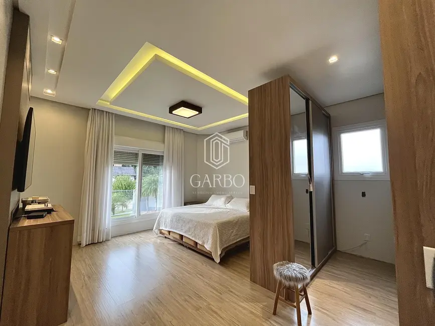 Casa com 4 quartos à venda, 346m2 em Country, Santa Cruz Do Sul - RS - imagem 8 Foto 8 de Casa com 4 quartos à venda, 346m2 em Country, Santa Cruz Do Sul - RS