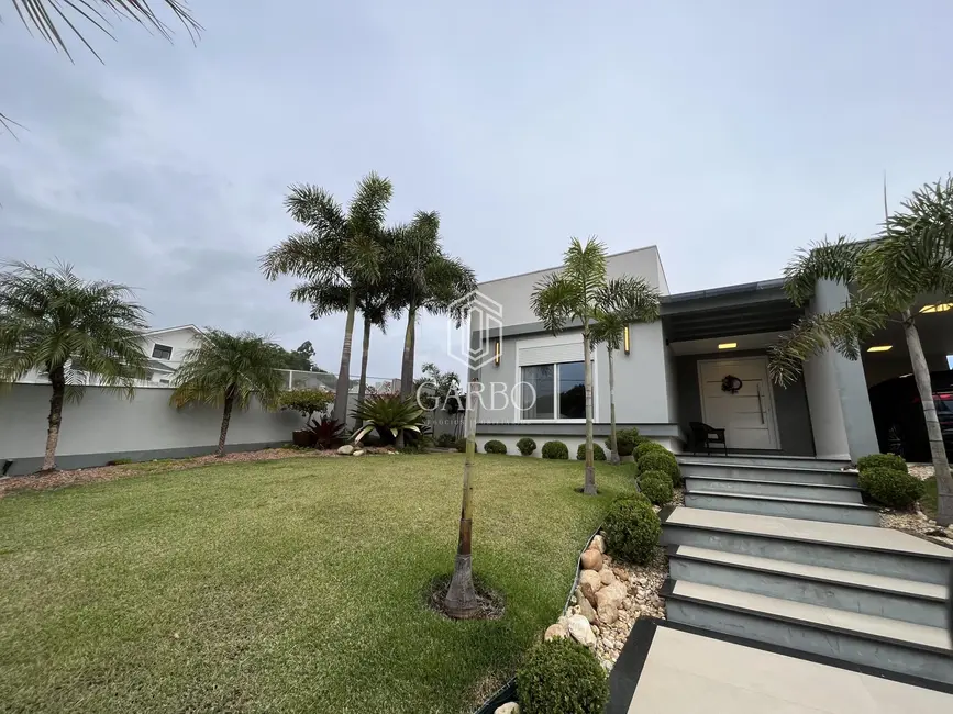 Casa com 4 quartos à venda, 346m2 em Country, Santa Cruz Do Sul - RS - imagem 1 Foto 1 de Casa com 4 quartos à venda, 346m2 em Country, Santa Cruz Do Sul - RS