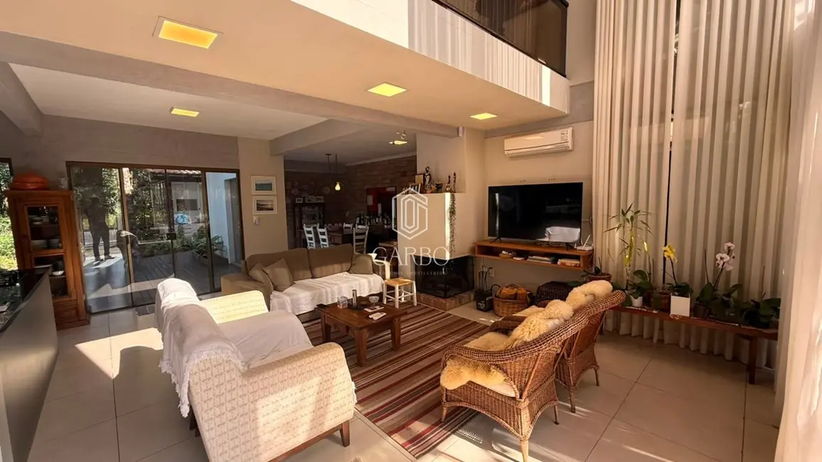 Foto 2 de Casa com 2 quartos à venda, 156m2 em Jardim Europa, Santa Cruz Do Sul - RS