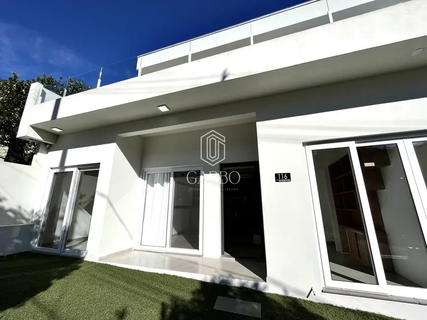 Casa com 3 quartos à venda, 160m2 em Santo Inácio, Santa Cruz Do Sul - RS - imagem 2 Foto 2 de Casa com 3 quartos à venda, 160m2 em Santo Inácio, Santa Cruz Do Sul - RS