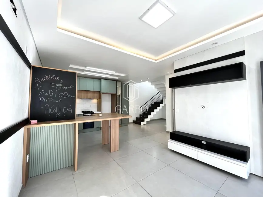 Casa com 3 quartos à venda, 160m2 em Santo Inácio, Santa Cruz Do Sul - RS - imagem 3 Foto 3 de Casa com 3 quartos à venda, 160m2 em Santo Inácio, Santa Cruz Do Sul - RS