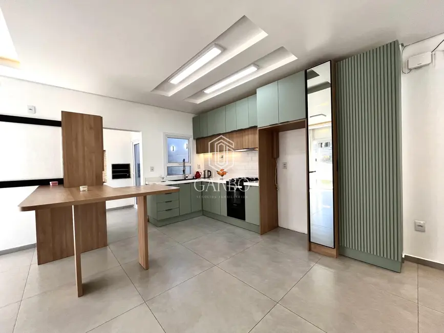 Casa com 3 quartos à venda, 160m2 em Santo Inácio, Santa Cruz Do Sul - RS - imagem 4 Foto 4 de Casa com 3 quartos à venda, 160m2 em Santo Inácio, Santa Cruz Do Sul - RS