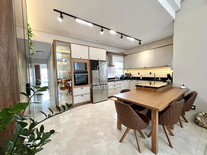 Casa com 3 quartos à venda, 210m2 em João Alves, Santa Cruz Do Sul - RS - imagem 3 Foto 3 de Casa com 3 quartos à venda, 210m2 em João Alves, Santa Cruz Do Sul - RS
