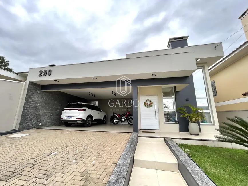Casa com 3 quartos à venda, 210m2 em João Alves, Santa Cruz Do Sul - RS - imagem 1 Foto 1 de Casa com 3 quartos à venda, 210m2 em João Alves, Santa Cruz Do Sul - RS