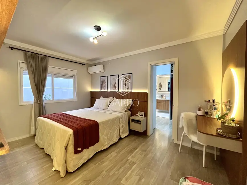 Casa com 3 quartos à venda, 210m2 em João Alves, Santa Cruz Do Sul - RS - imagem 9 Foto 9 de Casa com 3 quartos à venda, 210m2 em João Alves, Santa Cruz Do Sul - RS