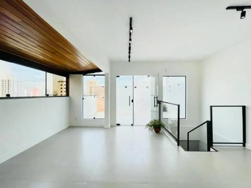 Foto 2 de Apartamento com 3 quartos para alugar, 247m2 em Higienópolis, São Paulo - SP