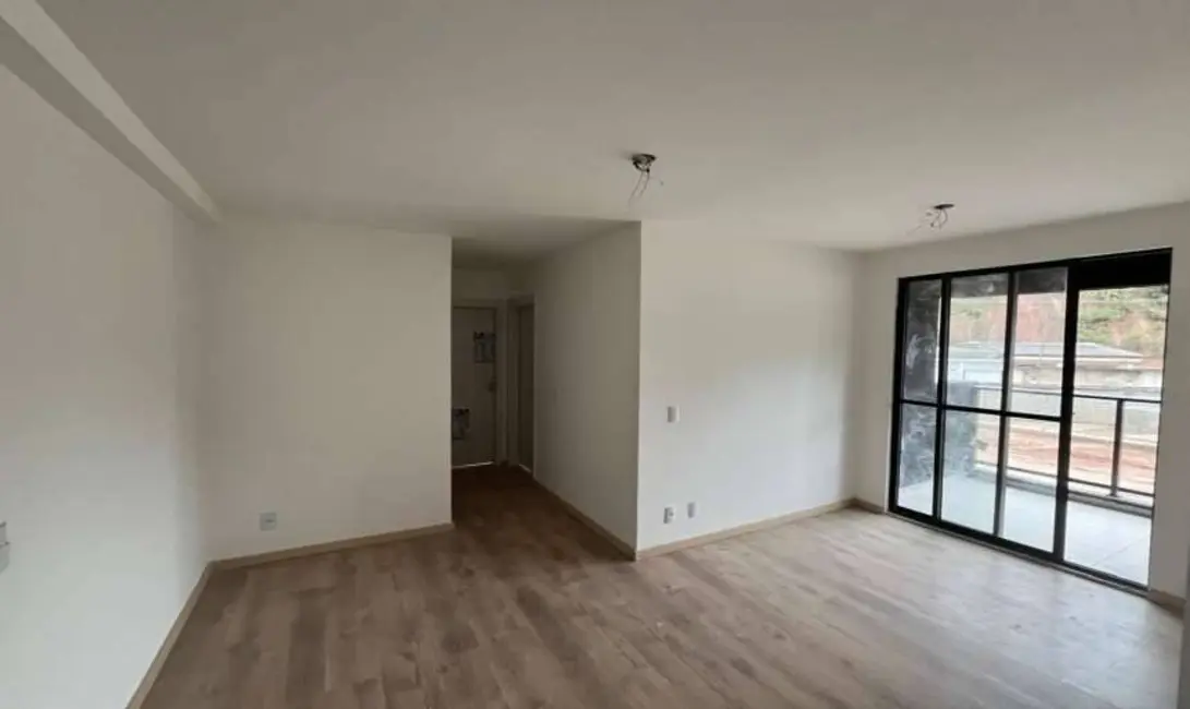Apartamento com 2 quartos à venda em Jardim Primavera, Duque De Caxias - RJ - imagem 4 Foto 4 de Apartamento com 2 quartos à venda em Jardim Primavera, Duque De Caxias - RJ
