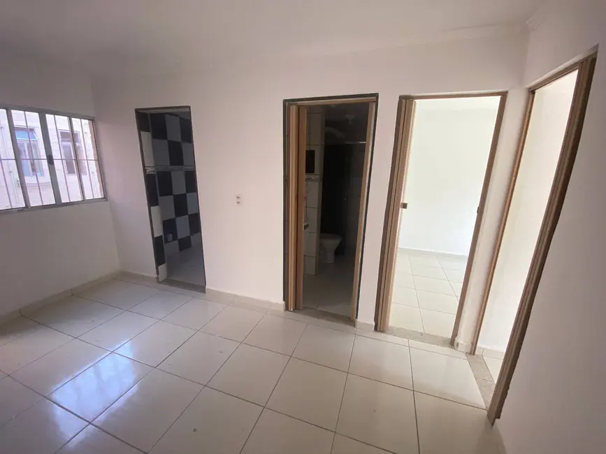 Foto 2 de Apartamento com 2 quartos à venda, 46m2 em Carapicuiba - SP