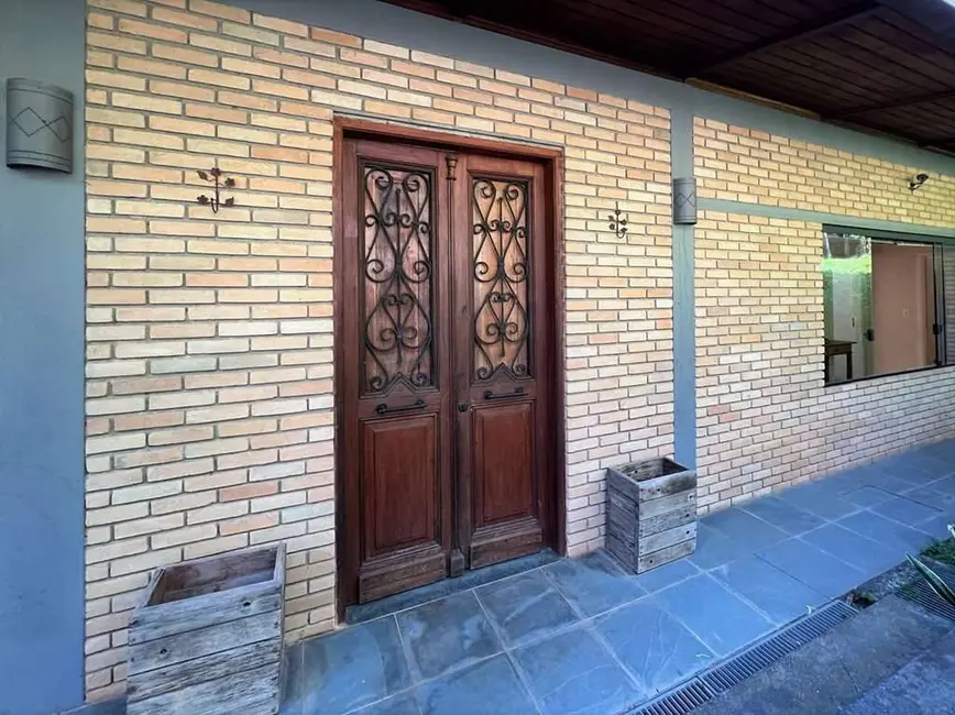 Foto 2 de Casa de Condomínio com 3 quartos à venda, 383m2 em Chácaras do Peroba, Jandira - SP