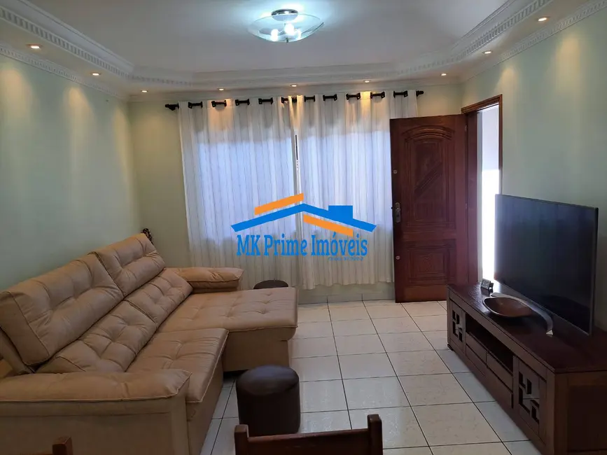 Sobrado com 3 quartos à venda, 178m2 em Jaguaribe, Osasco - SP - imagem 9 Foto 9 de Sobrado com 3 quartos à venda, 178m2 em Jaguaribe, Osasco - SP