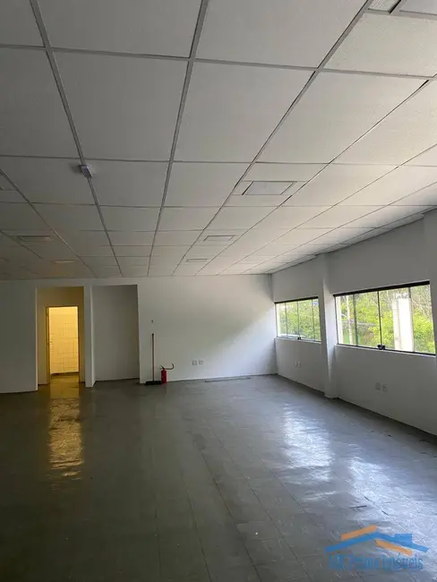 Foto 4 de Armazém / Galpão para alugar, 3100m2 em Jardim Triângulo, Taboao Da Serra - SP