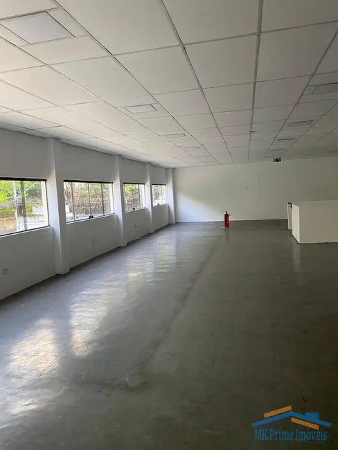 Foto 2 de Armazém / Galpão para alugar, 3100m2 em Jardim Triângulo, Taboao Da Serra - SP