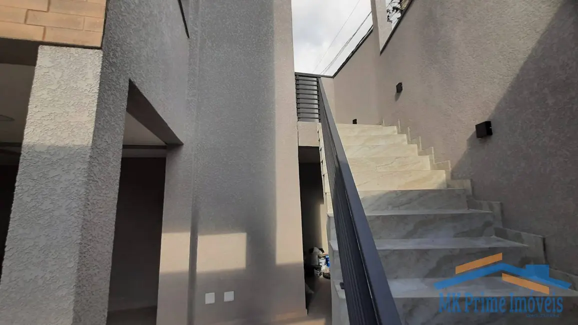 Sobrado com 3 quartos à venda, 128m2 em Jardim das Flores, Osasco - SP - imagem 4 Foto 4 de Sobrado com 3 quartos à venda, 128m2 em Jardim das Flores, Osasco - SP