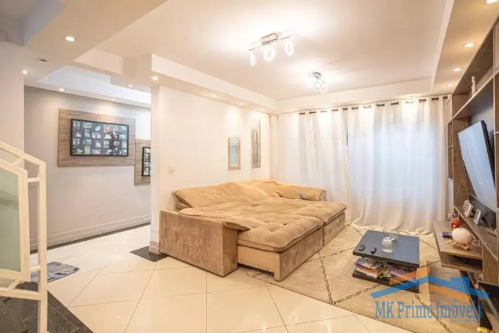 Sobrado com 3 quartos à venda, 180m2 em Cipava, Osasco - SP - imagem 4 Foto 4 de Sobrado com 3 quartos à venda, 180m2 em Cipava, Osasco - SP