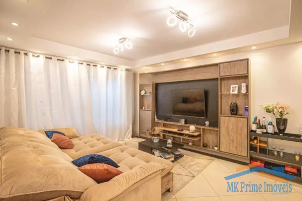 Sobrado com 3 quartos à venda, 180m2 em Cipava, Osasco - SP - imagem 5 Foto 5 de Sobrado com 3 quartos à venda, 180m2 em Cipava, Osasco - SP