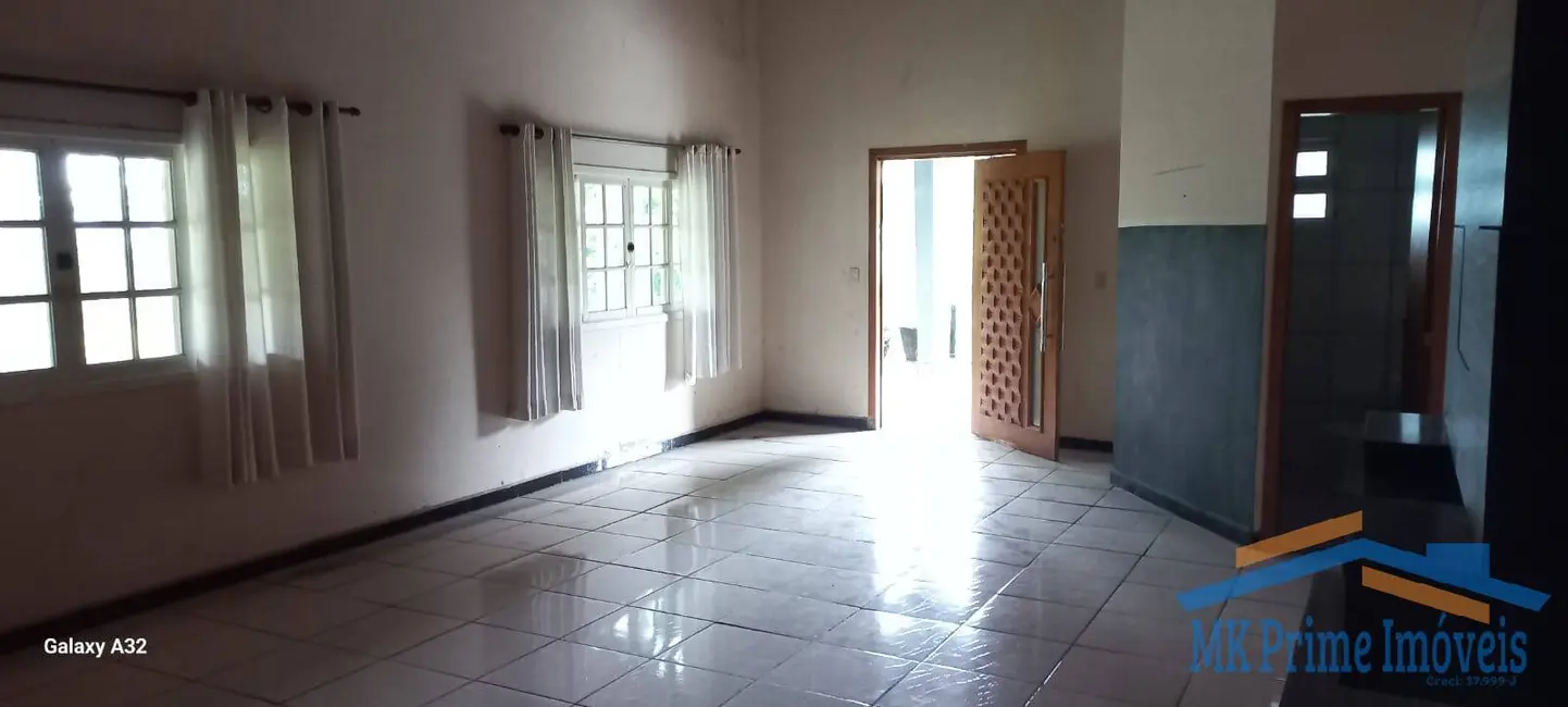 Foto 3 de Chácara com 3 quartos à venda, 700m2 em Chácaras São Luís, Santana De Parnaiba - SP