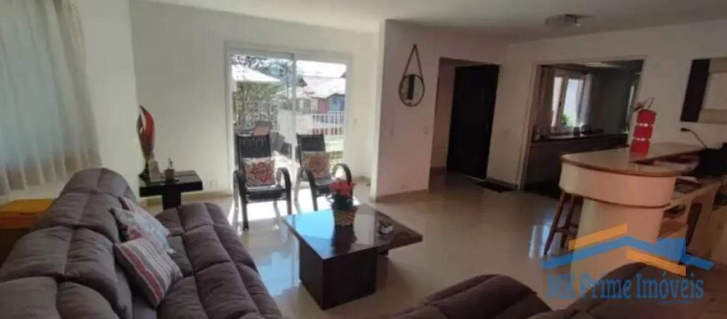 Sobrado com 4 quartos à venda, 235m2 em Conjunto Residencial Vista Verde, São Paulo - SP - imagem 5 Foto 5 de Sobrado com 4 quartos à venda, 235m2 em Conjunto Residencial Vista Verde, São Paulo - SP