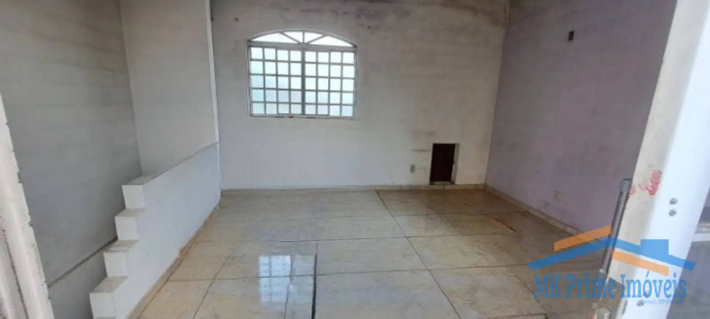 Casa com 2 quartos à venda, 190m2 em Jardim Roberto, Osasco - SP - imagem 2 Foto 2 de Casa com 2 quartos à venda, 190m2 em Jardim Roberto, Osasco - SP