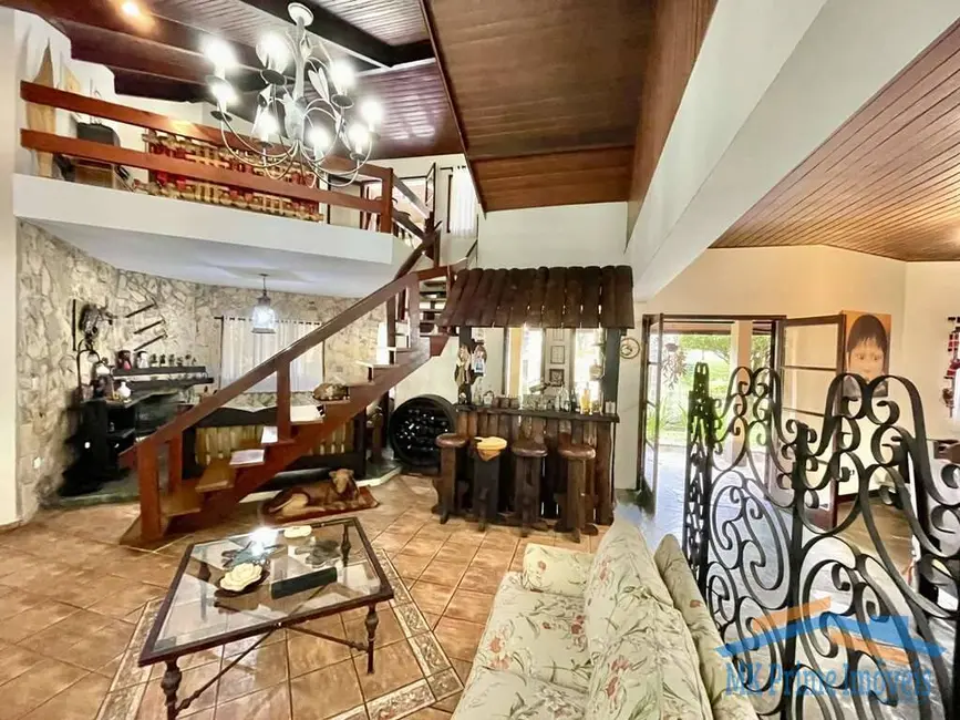 Casa de Condomínio com 4 quartos à venda, 428m2 em Jardim Colonial, Carapicuiba - SP - imagem 2 Foto 2 de Casa de Condomínio com 4 quartos à venda, 428m2 em Jardim Colonial, Carapicuiba - SP