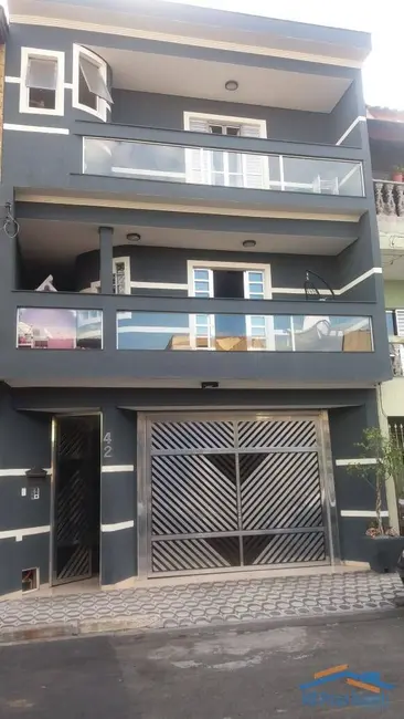 Foto 2 de Sobrado com 4 quartos à venda, 280m2 em Santa Maria, Osasco - SP