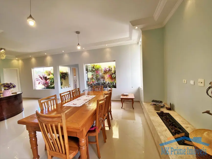 Sobrado com 5 quartos à venda, 1006m2 em Vila Hortência, Cotia - SP - imagem 3 Foto 3 de Sobrado com 5 quartos à venda, 1006m2 em Vila Hortência, Cotia - SP