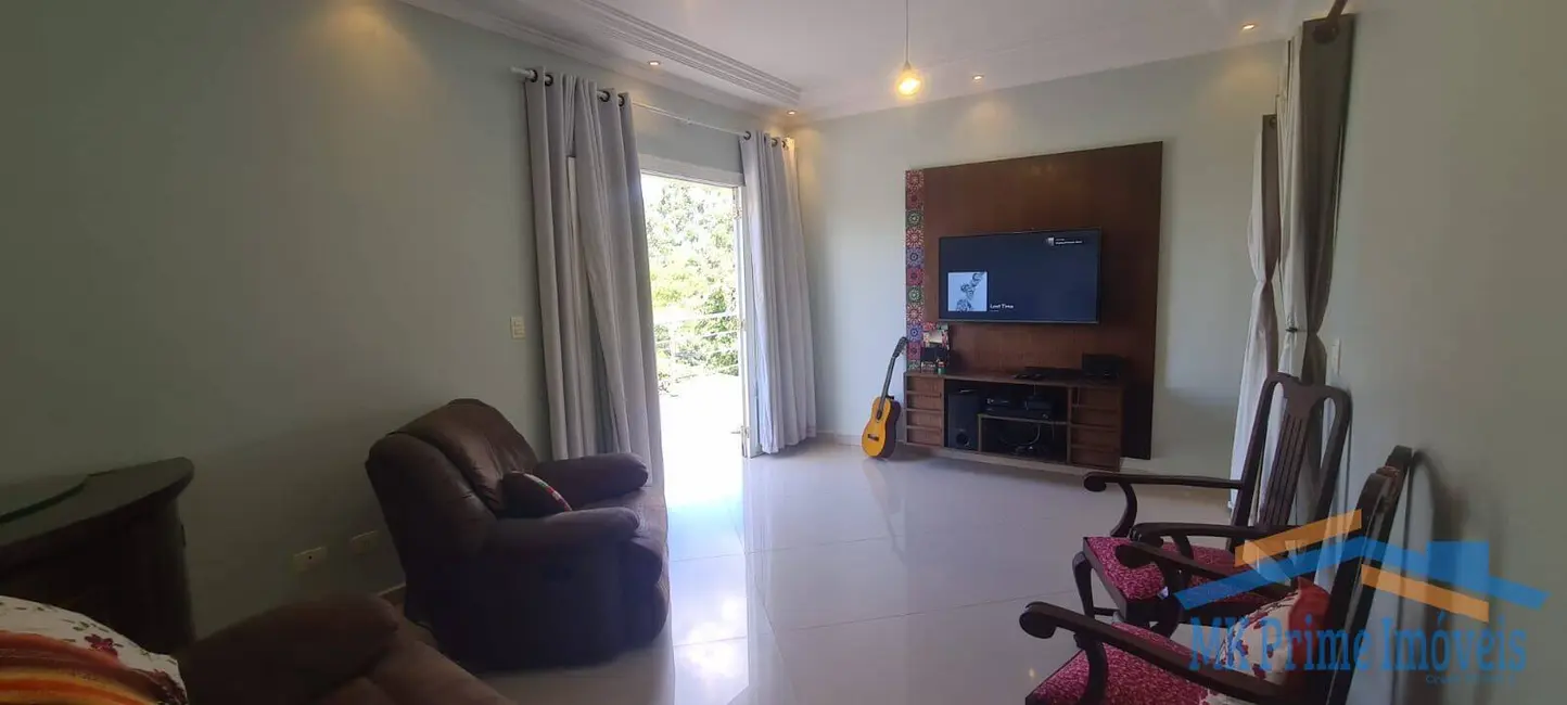 Sobrado com 5 quartos à venda, 1006m2 em Vila Hortência, Cotia - SP - imagem 6 Foto 6 de Sobrado com 5 quartos à venda, 1006m2 em Vila Hortência, Cotia - SP