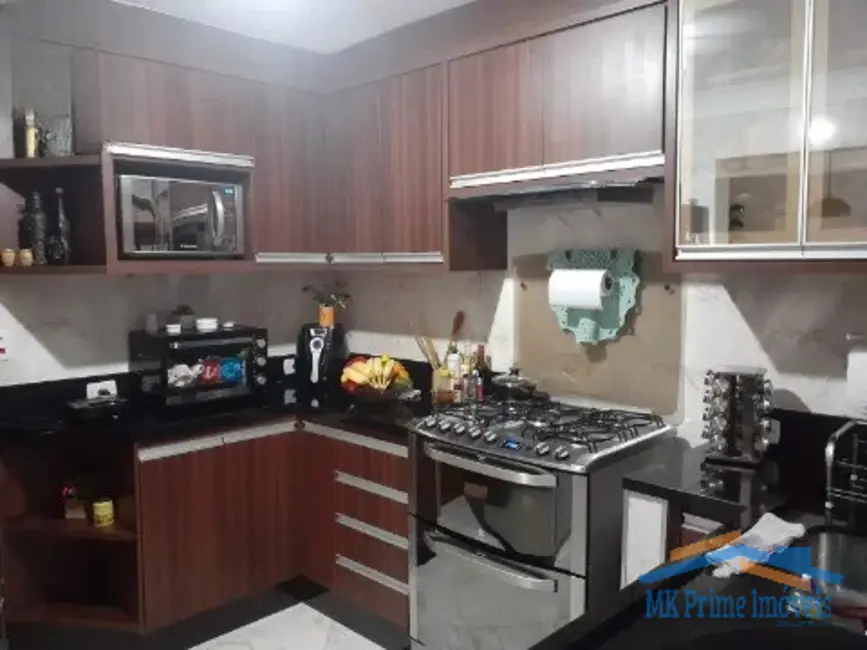 Sobrado com 3 quartos à venda, 175m2 em Cipava, Osasco - SP - imagem 4 Foto 4 de Sobrado com 3 quartos à venda, 175m2 em Cipava, Osasco - SP