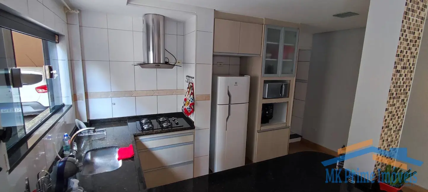 Sobrado com 3 quartos à venda, 350m2 em Helena Maria, Osasco - SP - imagem 3 Foto 3 de Sobrado com 3 quartos à venda, 350m2 em Helena Maria, Osasco - SP