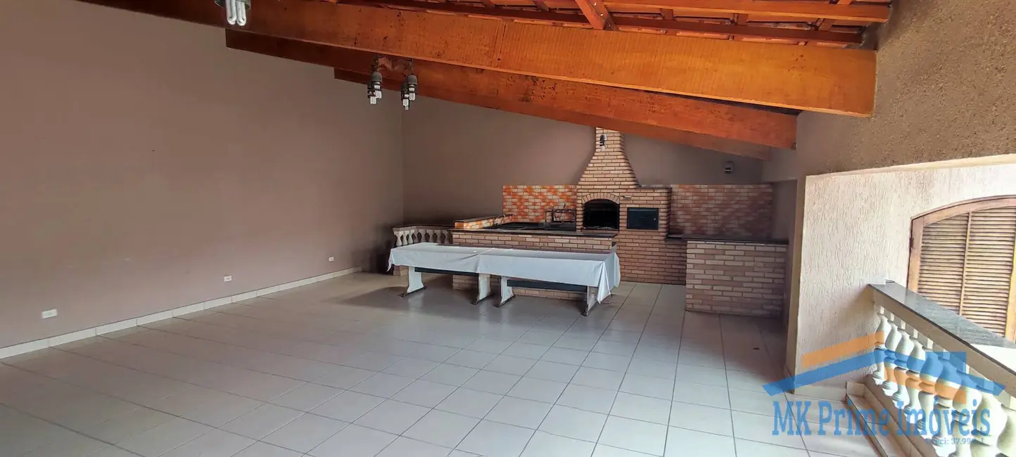 Sobrado com 3 quartos à venda, 350m2 em Helena Maria, Osasco - SP - imagem 9 Foto 9 de Sobrado com 3 quartos à venda, 350m2 em Helena Maria, Osasco - SP