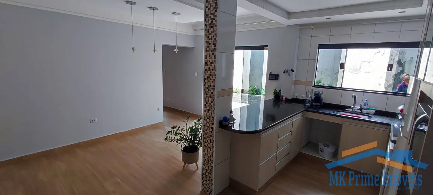 Sobrado com 3 quartos à venda, 350m2 em Helena Maria, Osasco - SP - imagem 4 Foto 4 de Sobrado com 3 quartos à venda, 350m2 em Helena Maria, Osasco - SP