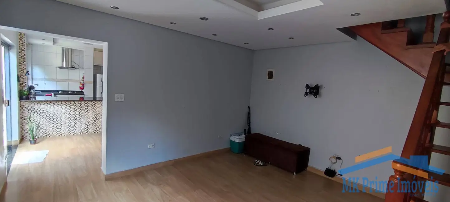 Sobrado com 3 quartos à venda, 350m2 em Helena Maria, Osasco - SP - imagem 6 Foto 6 de Sobrado com 3 quartos à venda, 350m2 em Helena Maria, Osasco - SP