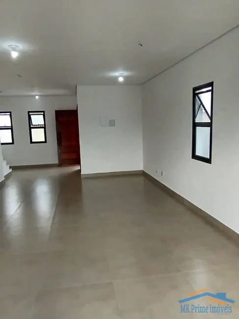 Sobrado com 3 quartos à venda, 175m2 em Portais (Polvilho), Cajamar - SP - imagem 3 Foto 3 de Sobrado com 3 quartos à venda, 175m2 em Portais (Polvilho), Cajamar - SP