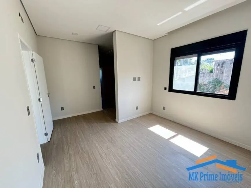 Foto 8 de Casa de Condomínio com 3 quartos à venda, 510m2 em Golf Gardens, Carapicuiba - SP