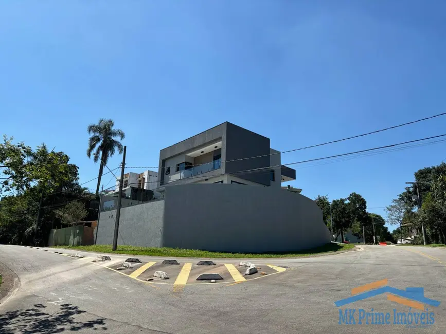 Foto 6 de Casa de Condomínio com 3 quartos à venda, 510m2 em Golf Gardens, Carapicuiba - SP