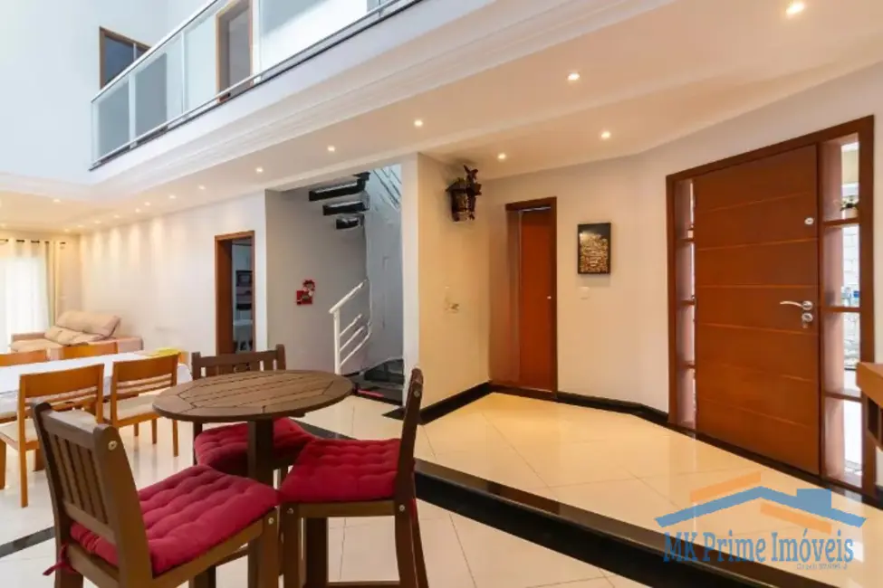 Foto 6 de Sobrado com 3 quartos à venda, 207m2 em I.A.P.I., Osasco - SP